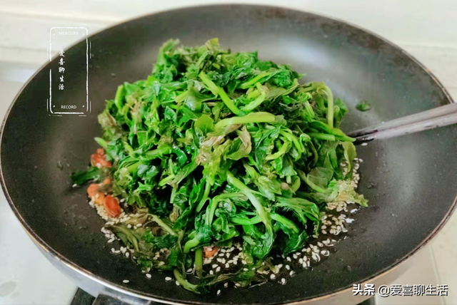 四月，吃荠菜不如吃它，鲜嫩正当季，好吃又防病，不懂吃就可惜了