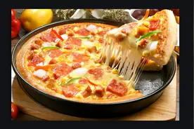 品尝披萨的趣事图片