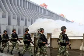 三峡大坝上空惊现无人机！澳籍游客到底是无意还是间谍？图片