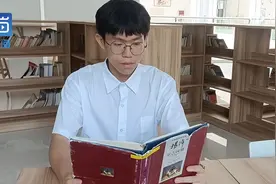 高三男生从倒数逆袭年级第一被保送：发现语言特长后下定决心，学习一学期逆袭图片