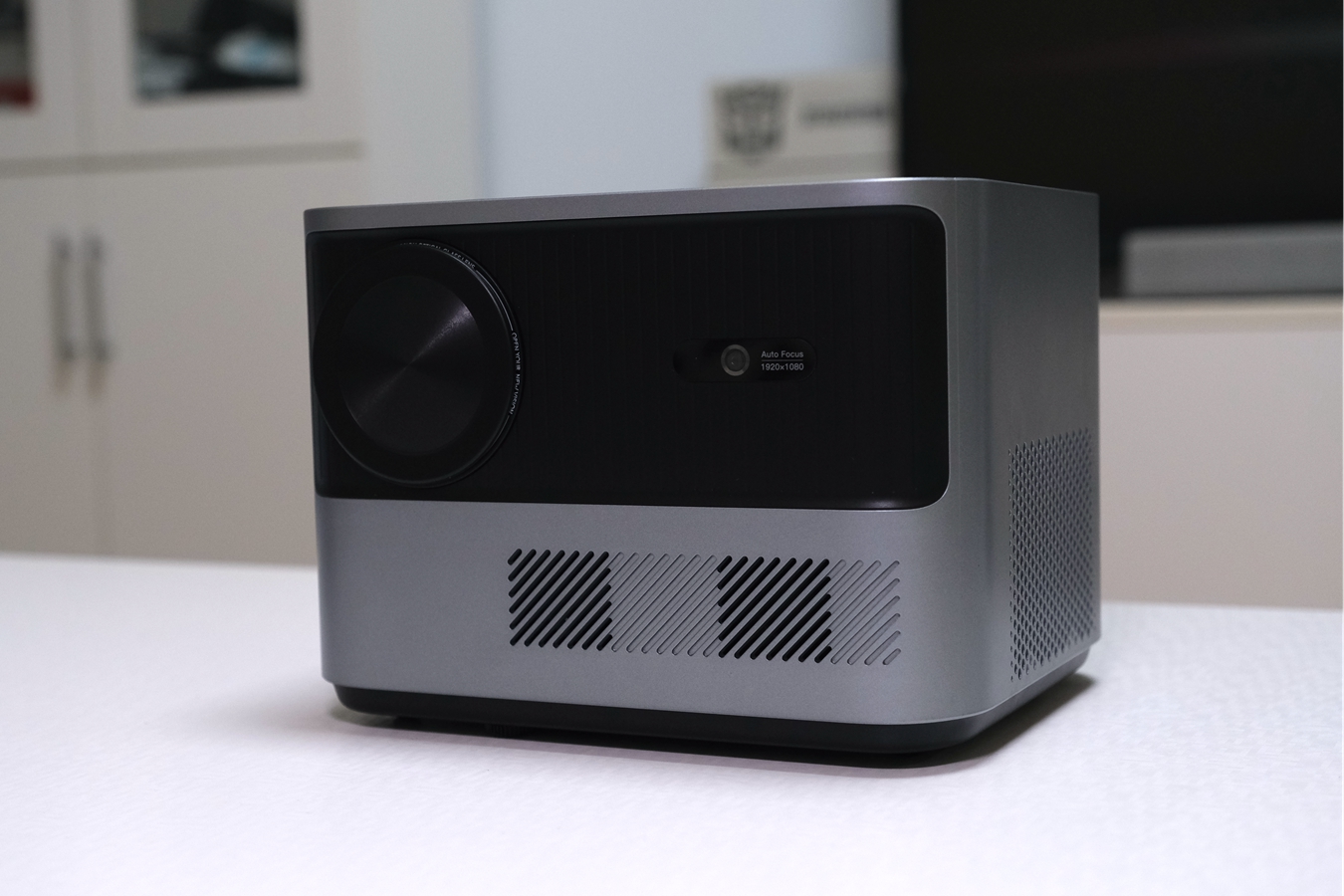 拒绝亮度虚标，还原真实色彩，光元素A1投影仪初体验