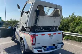 您见过 “双头” 皮卡车吗？图片