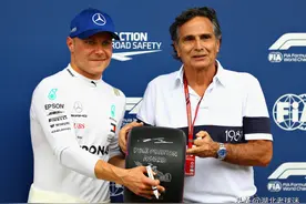 F1汉密尔顿被骂！维斯塔潘准岳父涉嫌种族歧视，周冠宇也遭遇过图片