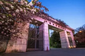 中科大男生“辱骂”民警？学校第一时间做出回应，不料事件反转了图片