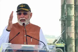 印度把自己都骗了，宣布击落5架巴战机，还要买更多S400导弹图片