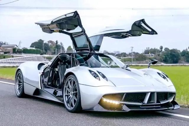 全屏超高清的超跑豪车壁纸 .欣赏一下 ！#创作灵感