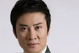 歌手江涛：和岳母同住30年，成名后不忘糟糠之妻，原谅改嫁的亲妈图片