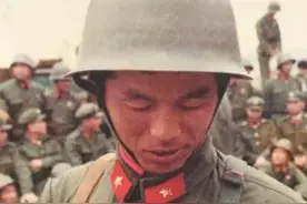 老山第一兵邢志强，过生日连长冒死送茅台和烧鸡，军长打电话唱歌图片