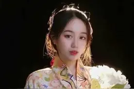 女孩高调坑爷，说家有存款9位数，爷爷急得骂到哭，现在教育晚了图片