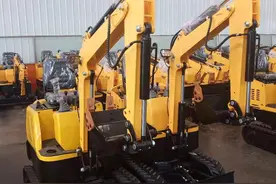 投资成本低的小型挖掘机，成为工程机械行业的亮点图片