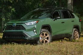 新车 | 约21万元起 新款美版丰田RAV4发布 可选越野版/2.5升动力+8AT图片