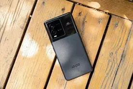 手机多久就要换新，一年叫浪费，三年算合理，五年以上都是牛人！图片