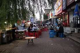 葫芦岛有家面馆太火爆，每天经营到凌晨，吃过的都说好图片