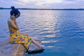 三个水是什么字，淼的读音和含义，你知道烟波浩淼的意思吗？图片