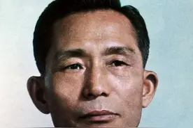 “狠人”朴正熙，大力反腐，清除住豪宅养情妇官员，不怕得罪人？图片