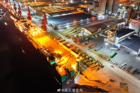 连云港港车辆出口跑出“加速度”图片