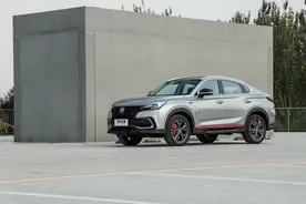 长安CS85 COUPE：2.0T+爱信8AT！颜值不输宝马X4！顶配只卖16万多图片