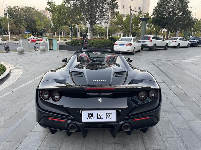大环境不好，但还是拿下了这台法拉利F8 Spider，花了460万