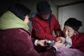 “生前不忘床边站，死后不忘倒头饭”，是啥意思？什么是倒头饭？图片