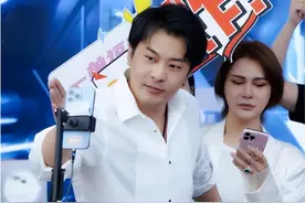 辛巴爱徒时诗公开择偶标准：要上进身体好，网友直言：你找男的？图片