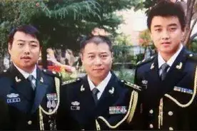 这10位运动员有军衔高的离谱，林丹王皓中校，刘国梁离将军差一步图片