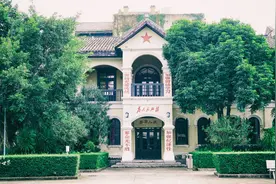 冯小刚花3500万建了个文工团大院，只为拍摄《芳华》，值得一看吗图片