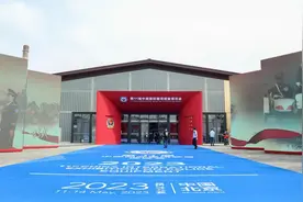 在大大的警博会里挖呀挖呀挖~图片