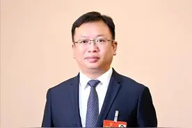 代表建议优化火车票改签规定，网友：附议！图片