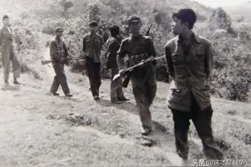 对越作战老兵回忆：踏上战场，看到血肉模糊的尸体，我害怕了图片