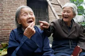 一万人中，能有多少人活到80岁？活到多少岁才算长寿？告诉你实话图片