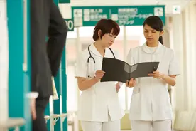 进了三甲医院后才发现，护士的工资确实高，但经常想辞职也是真的图片
