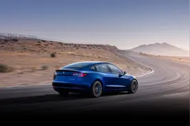 修不起车了！特斯拉新款Model Y拆解：电池和座椅连在一起图片