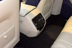 汽车塑料卡扣怎么拆解？拆解汽车卡扣需要注意什么？图片