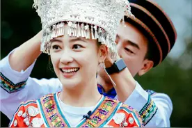 26年后再看陈小春：他的演艺生涯，他的爱人应采儿都堪称娱圈罕有图片