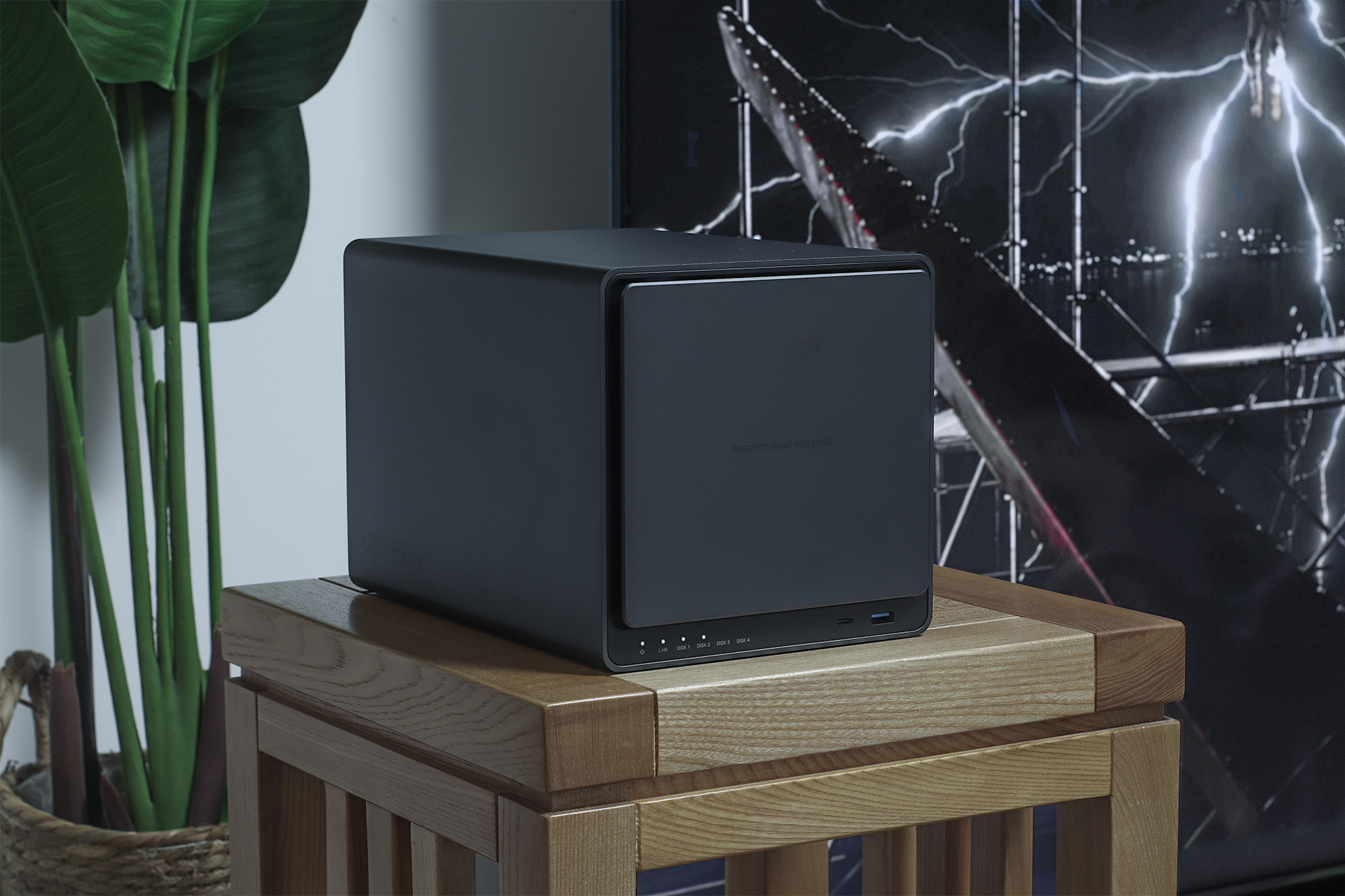 同时兼顾易用和专业的NAS是什么体验？绿联DX4600 PRO开箱