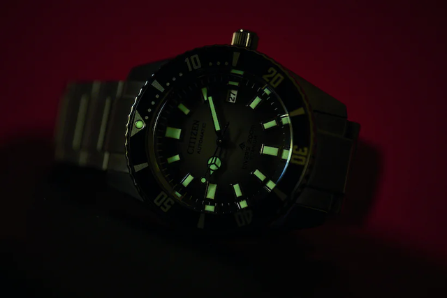 ��Ԫ��λ���¸��ŷ���Ǳˮ����ôѡ��