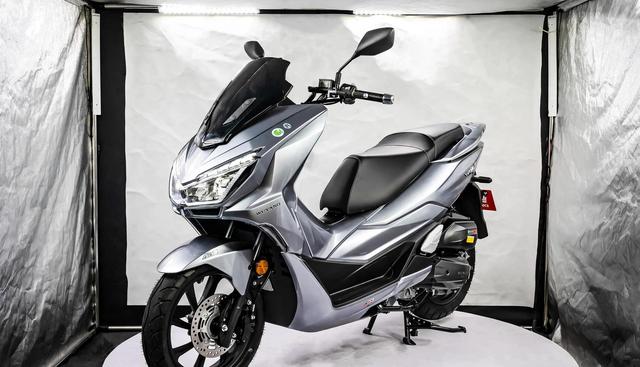 7680元起，五羊两款踏板车上市，星途很像PCX，还有可关闭ABS