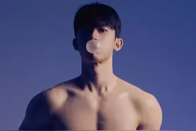 帅哥 男模 胸肌 肌肉 腹肌 小鲜肉 制服诱惑 明星 偶像图片