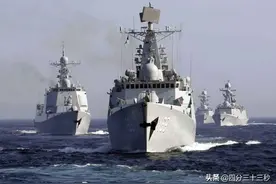 辽宁舰阵势大开！歼15挂弹掠过日舰头顶，日网友：这才是真正航母图片