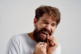 26岁，牙齿松动？年轻人的牙是怎么坏掉的？图片