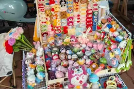 为什么国家鼓励允许地摊经济，地方城管却不让？图片