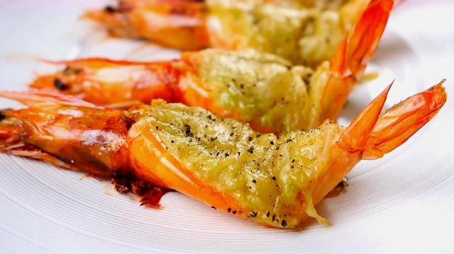 鲍汁鹅掌扣花胶做法 花胶鲍鱼焖鹅掌