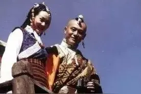 《尘埃落定》:土司家的傻儿子，才是真正的聪明人图片