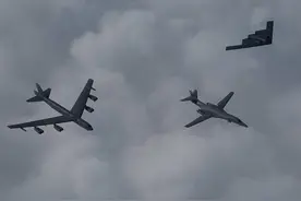 B2、B52和B1B战略轰炸机分别有多大？当它们同框就明白了图片