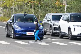 新版Model Y终于有了自动泊车！卖疯了的特斯拉这次能否冲击榜首图片