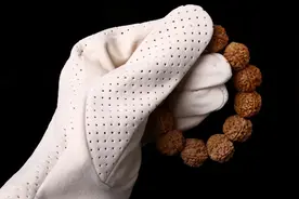 手串盘黑了能不能补救？图片