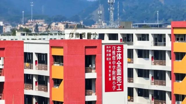 全国首个【人保财险服务示范社区】揭牌暨人保网点入驻仪式举行！