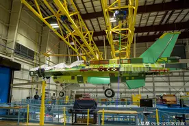 美国展示首架F16V，台岛已采购，老瓶装新酒，歼10C面前抬不起头图片