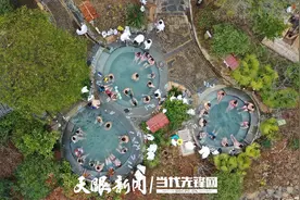 每日接待量超6000人次 剑河县仰阿莎温泉小镇旅游热图片