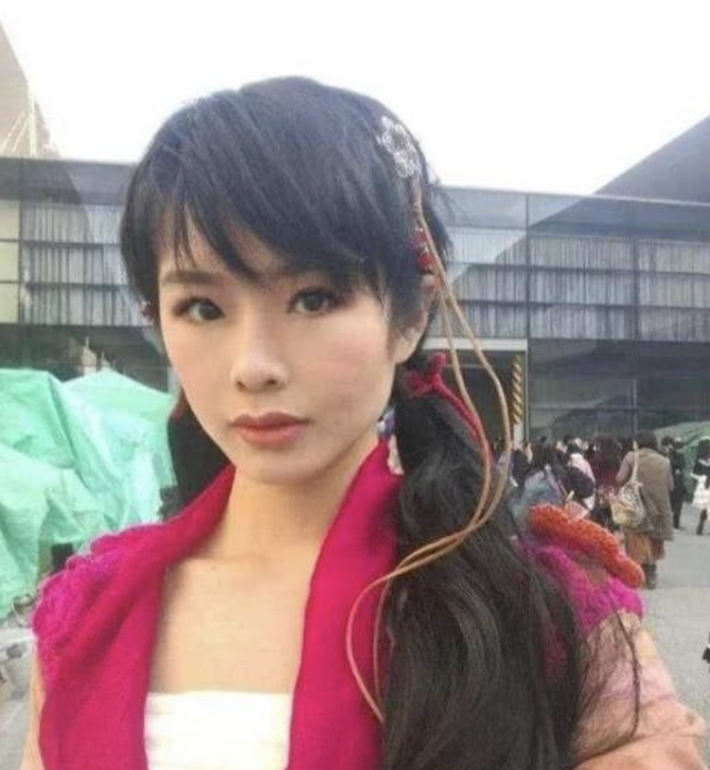 多次“诋毁”祖国，3年后又高调回国找工作的许可馨,结局让人解气